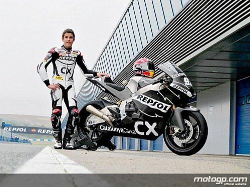 2011-01-29-Marquez-pose-avec-sa-suterMarquez.Jerez01.slides.jpg
