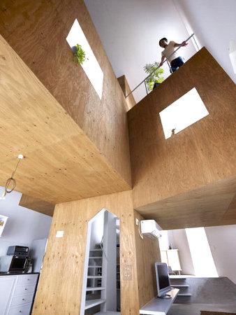Comme dans un arbre: une maison à Hiroshima par Suppose Design Office Comme dans un arbre: une maison à Hiroshima par Suppose Design Office
