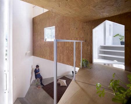 Comme dans un arbre: une maison à Hiroshima par Suppose Design Office Comme dans un arbre: une maison à Hiroshima par Suppose Design Office