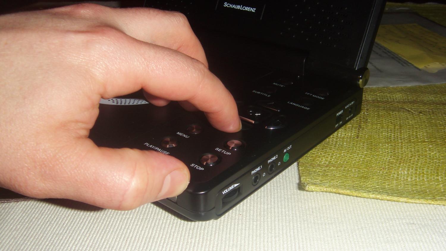 test schaub lorenz oosgame weebeetoc [test] Schaub Lorenz, lecteur dvd portable 1er prix.
