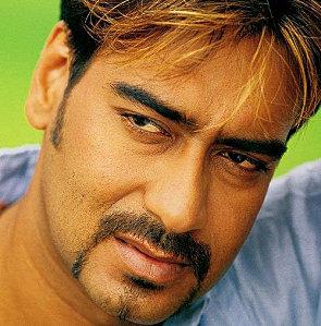 Les 13 acteurs Bollywood les plus actifs en 2010 (1/2) ajay4181-devgn.jpg