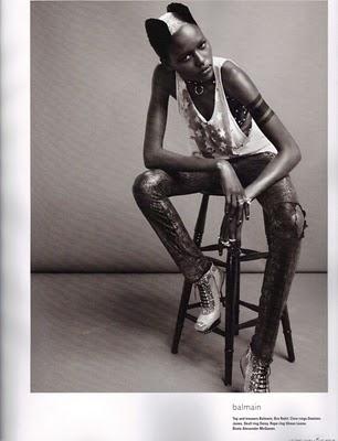 Somptueuse Adja Deng dans I-D mag (pre-spring 2011) Somptueuse Adja Deng dans I-D mag (pre-spring 2011)