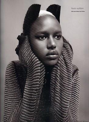 Somptueuse Adja Deng dans I-D mag (pre-spring 2011) Somptueuse Adja Deng dans I-D mag (pre-spring 2011)