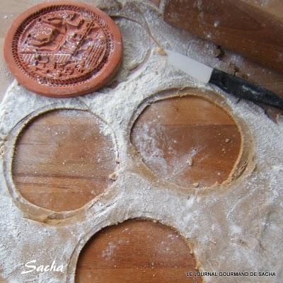 Spéculos mon premier essai avec un moule à springerle Spéculos mon premier essai avec un moule à springerle