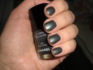 black pearl Mon premier vernis Chanel… et le dernier !