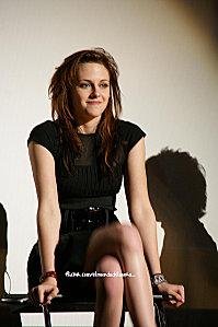 Pics of Q&A; at the Callao cinema Madrid promo Twilight ! Kris.jpg