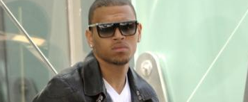 Chris Brown peut enfin approcher Rihanna