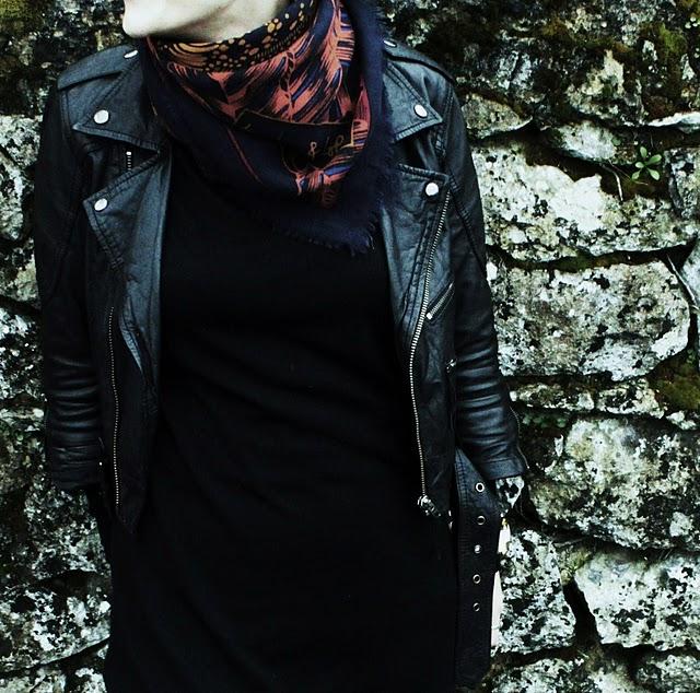 LA DEMI-MESURE LA DEMI-MESURE