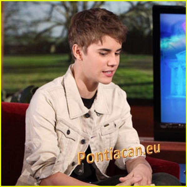 Justin Bieber : Une mèche de cheveux qui vaut de l'or ! (Vidéo)