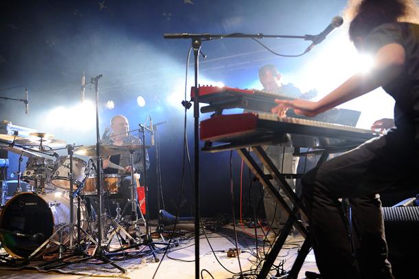 Le groupe Antiquarks pour un concert de soutien à l'association l'Art scène - Payzac, le 25 février 2011.