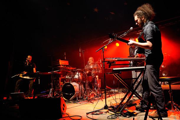 Le groupe Antiquarks pour un concert de soutien à l'association l'Art scène - Payzac, le 25 février 2011.