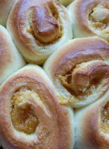 Cinnamon roll de 2 façons, cassonade et pâte d’abricots