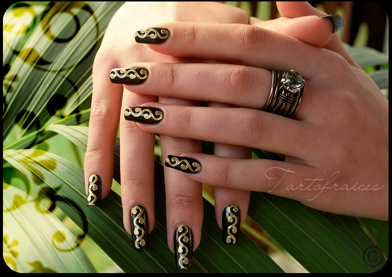 Nail art Rococo http://tartofraises.nailblogs.net/nailart/rococo/Rococo_1.png