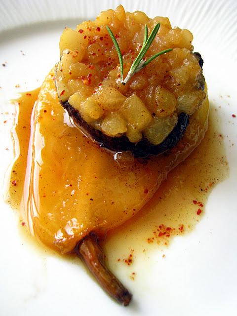 Boudin noir aux poires, sauce miel au épices Boudin noir aux poires, sauce miel au épices