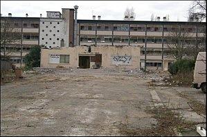 Not'bon Maire ne manque toujours pas d'air ! Foyer-kerautret-en-domolition.jpg