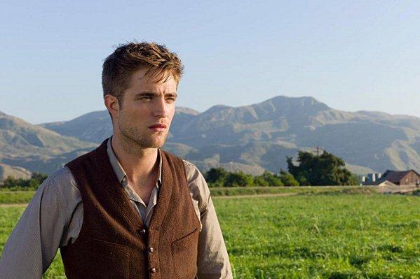New Water For Elephants Stills !!!! 192510_186754871365781_156923034348965_447838_7549499_o.jpg