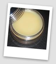 Baume de massage au chèvrefeuille Baume de massage au chèvrefeuille