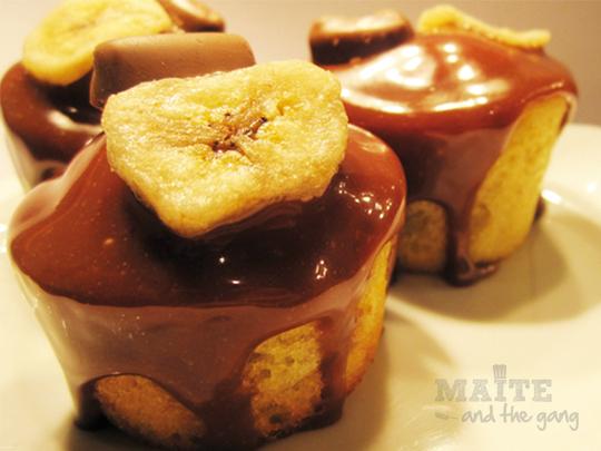 Mini cupcakes bananes caramélisées glaçage Mars & éclats de Daim