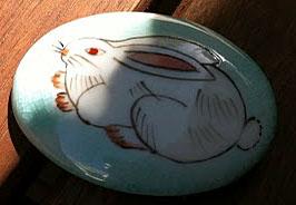 lapin broche kimono ceramique The Daily Kogei blog artisan japonais