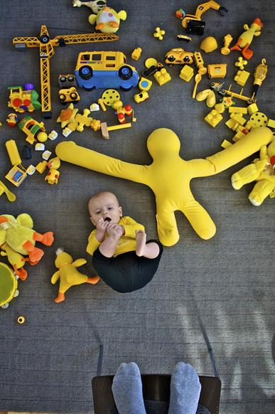 Le jaune mis à nu: le scandale au pays des couleurs Le jaune mis à nu: le scandale au pays des couleurs