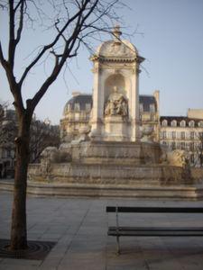 Encore un petit effort, cher Printemps .... Parishiver_020