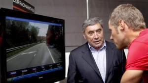 Merckx Boonen Pour ou contre les oreillettes dans le peloton cycliste ?