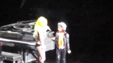 Lady Gaga ... Son duo live avec Maria Aragon sur Born This Way (vidéo) Lady Gaga ... Son duo live avec Maria Aragon sur Born This Way (vidéo)