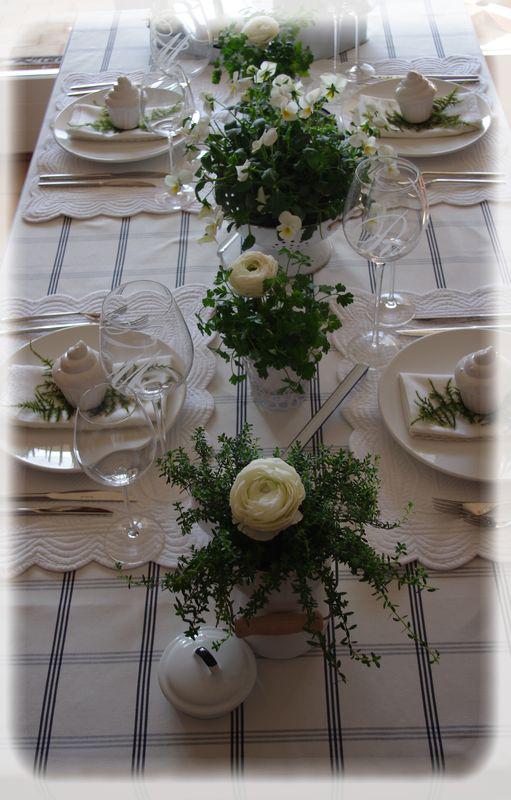 Un diner printanier en blanc.... blanche_bleue_029_modifi__1