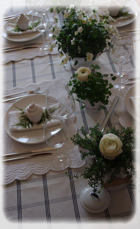 Un diner printanier en blanc.... blanche_bleue_031_modifi__1