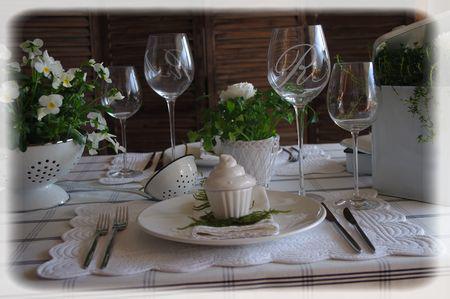 Un diner printanier en blanc.... blanche_bleue_054