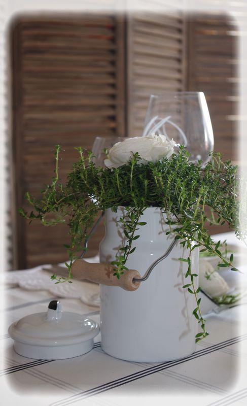 Un diner printanier en blanc.... blanche_bleue_056_modifi__1