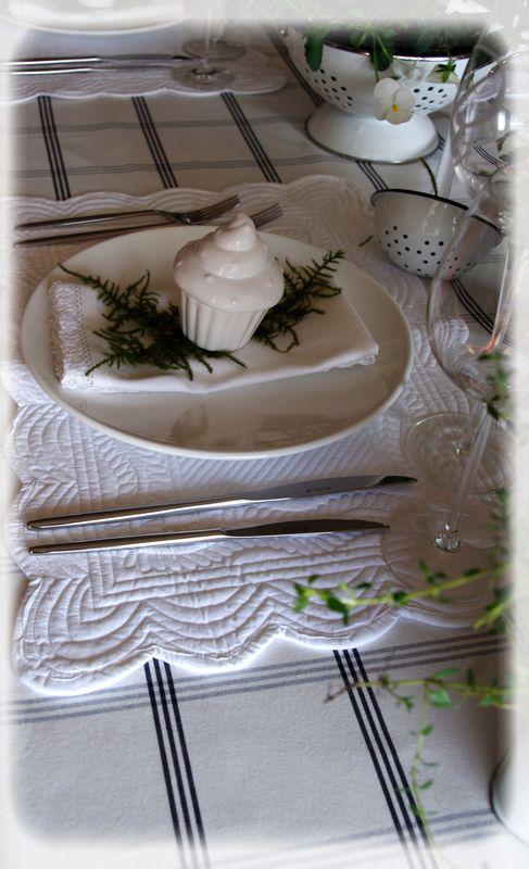 Un diner printanier en blanc.... blanche_bleue_016_modifi__1