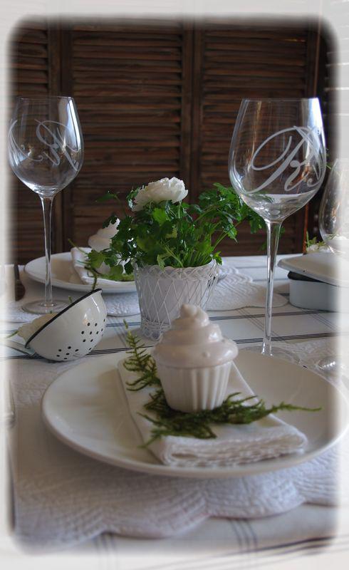 Un diner printanier en blanc.... blanche_bleue_068_modifi__1