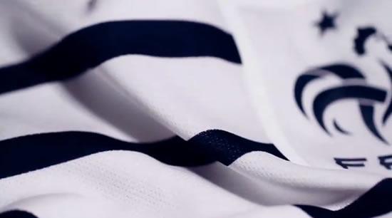maillot france foot nike 2011 Nouveau maillot extérieur France Nike 2011