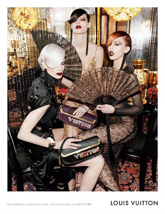 Kristen McMenamy Raquel Zimmermann Freja Beha Erichsen par Steven Meisel pour Louis Vuitton SS 2011 3