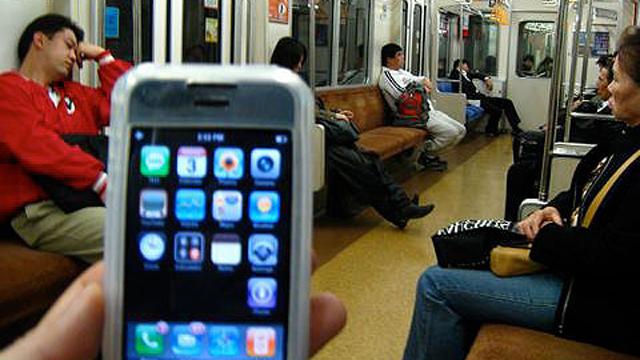 http://static.mcetv.fr/img/2011/03/Subway-iPhone.jpg