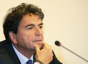 Taïaut ! Taïaut ! la chasse au DSK est ouverte par la meute des chiens de garde de Sarko (III) pierre-lellouche-contre-dsk-fev-2011.1299481774.jpg