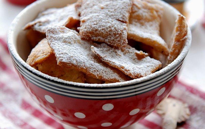 bugnes saladier Whaaaouuu c’est mardi gras!!!