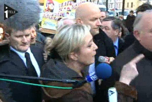Marine Le Pen se la joue victime a Strasbourg | Vidéo