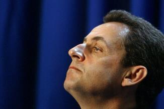 Loi du boomerang : le tir d’artillerie lourde contre DSK ressoude… le Parti socialiste et la gauche ! (V) sarko-vous-regarde-de-haut.1299626564.jpg