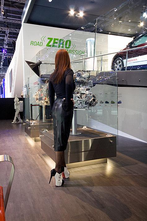 Jupe Mélanie Patrice Catanzaro: Salon International de l'auto Genève catanzaro-geneve.jpg