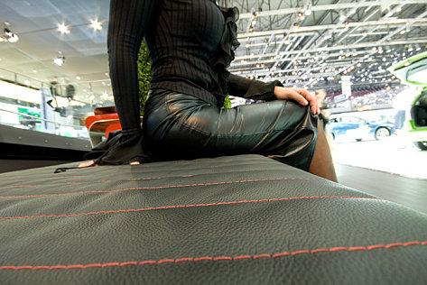 Jupe Mélanie Patrice Catanzaro: Salon International de l'auto Genève jupe-catanzaro.jpg