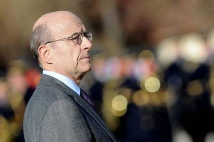 Nouveau scoop de mémé Kamizole : le « grave secret» de Kadhafi sur Sarkozy dévoilé ! alain-juppe-25-fev-2011.1299959265.jpg