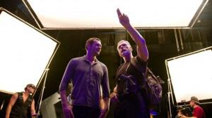 Sur le plateau de Terra Nova, nouvelle série de la FOX. Terra Nova 10 a l 300x168 La FOX décide de repousser la diffusion de sa nouvelle série événement Terra Nova.