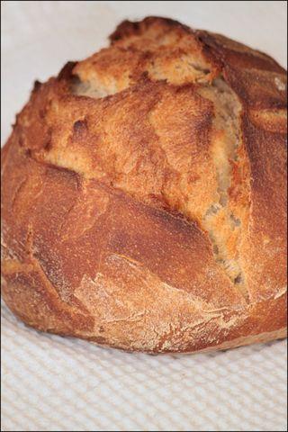 Miche de pain cuite