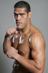 UFC achète Strikeforce : Silva défie Brock Lesnar