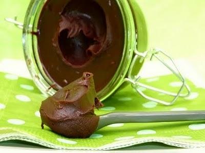 Pâte à tartiner au miel et au chocolat noir