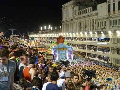 Carnaval de Rio 2011 : Beija-Flor titrée, Unidos da Tijuca flouée !