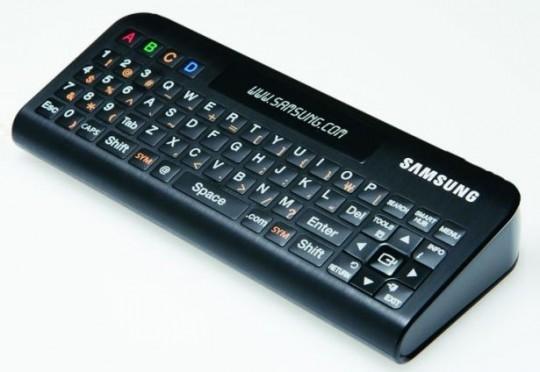 samsung flip remote 540x372 Un clavier pour les TV connectées de Samsung