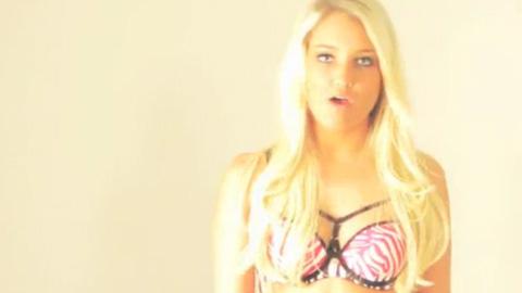 Carre Viiip ... photos et vidéo de la 1ere anonyme ... Aurélie Carre Viiip ... photos et vidéo de la 1ere anonyme ... Aurélie